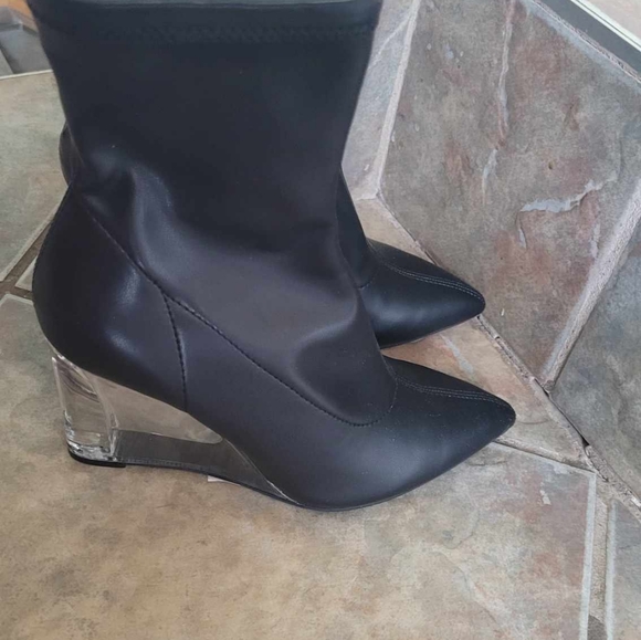 Black bootie - Picture 5 of 7